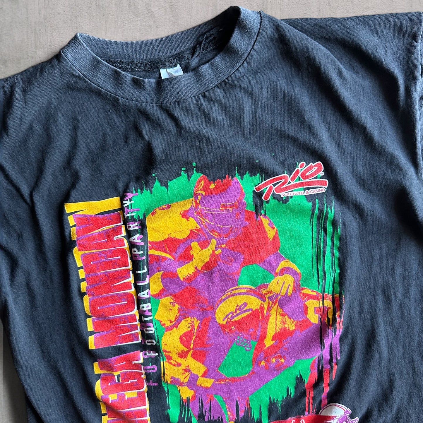 Vintage 1996 Dallas vs. Chicago Mega Monday Tee - M