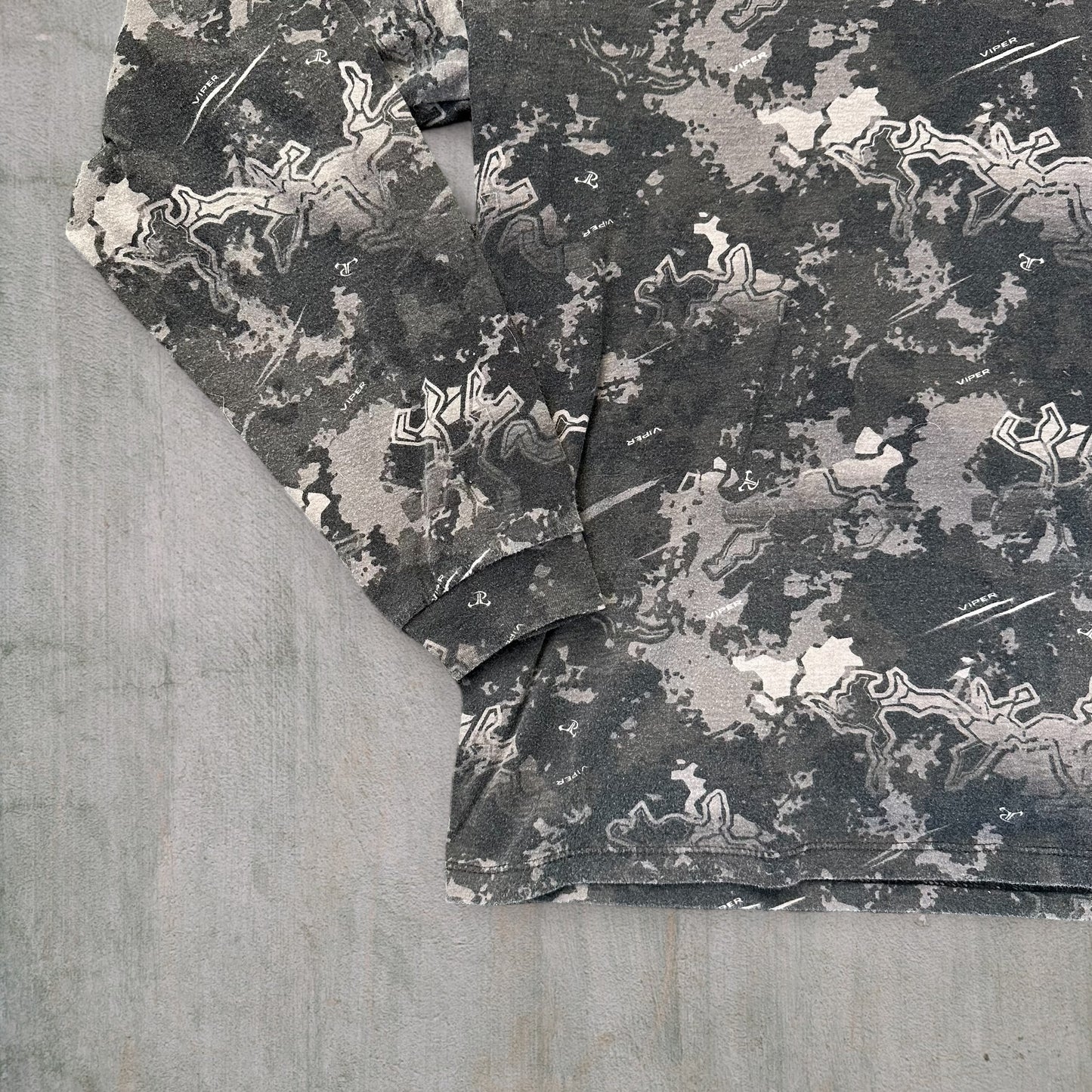Vintage Viper Camo Long Sleeve - L